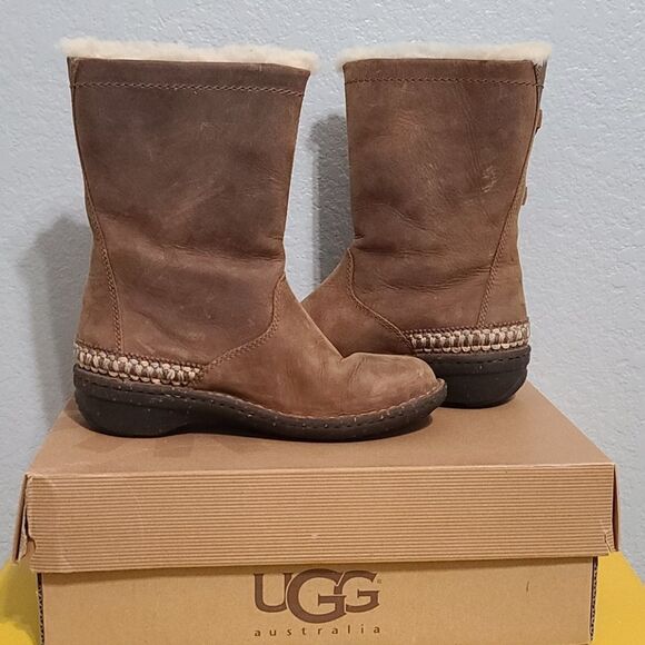 UGG Kona Boots  - Picture 6 of 11